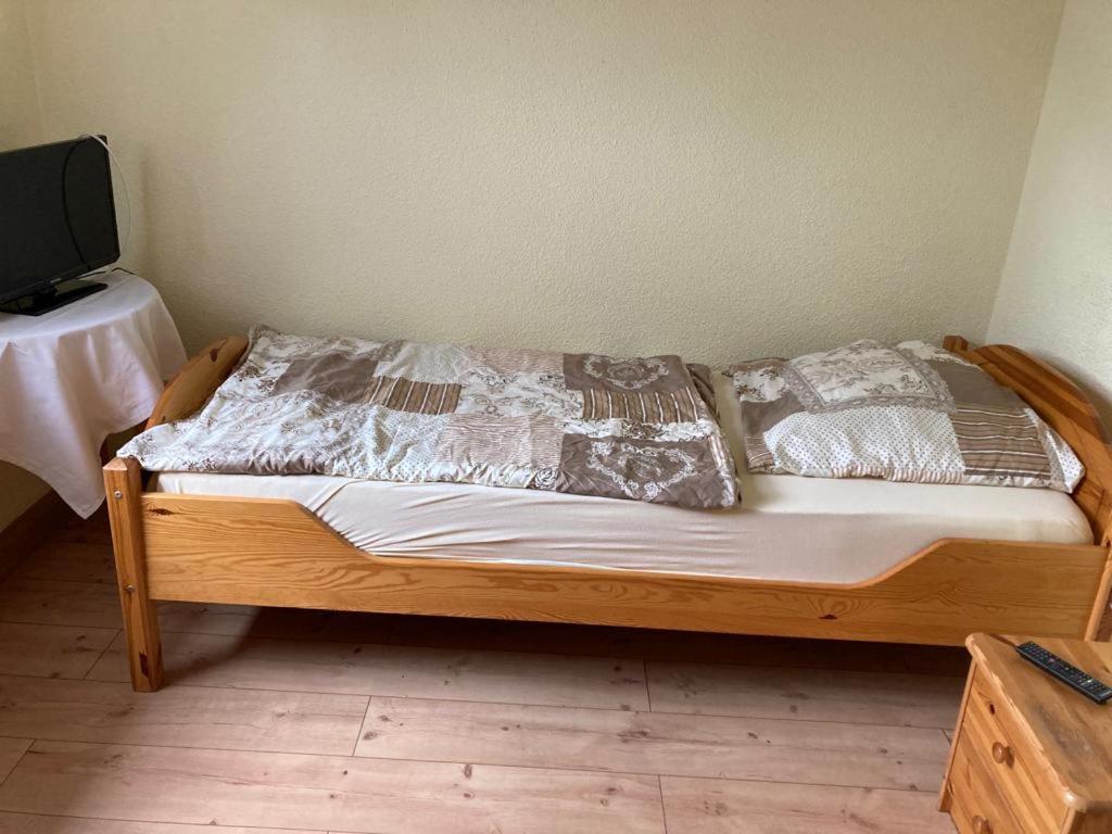 Monteurunterkunft Oberhausen-Rheinhausen Bagian luar foto